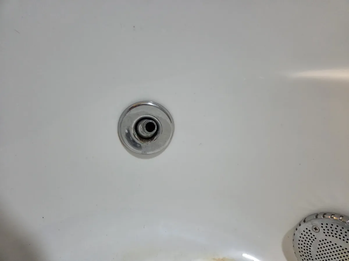 부산 해운대 해운대 제니스 58층 월풀욕조 모터·배수구 교체 진행 중